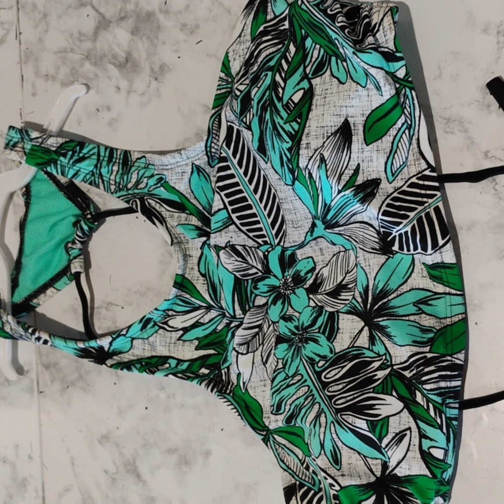 Women's M  Mossimo Swim/Halter Top